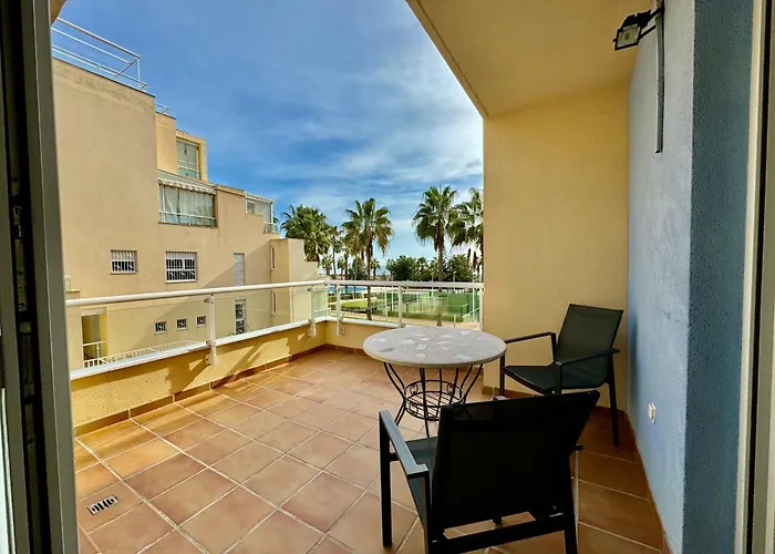 Apartamento Con Vistas Al Mar En Urbanizacion De Lujo Almerimar